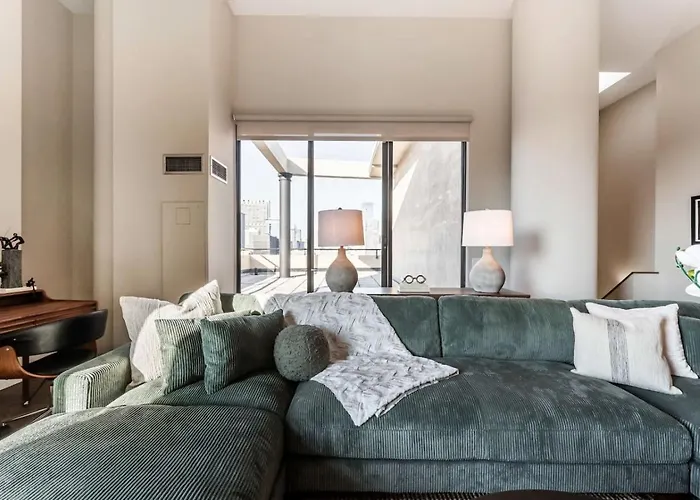 Downtown Penthouse 3bd Views Parking Gym #2 Chicago