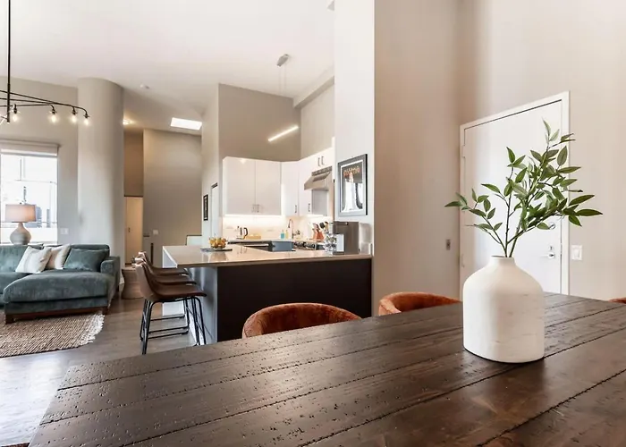 Downtown Penthouse 3bd Views Parking Gym #2 * Chicago