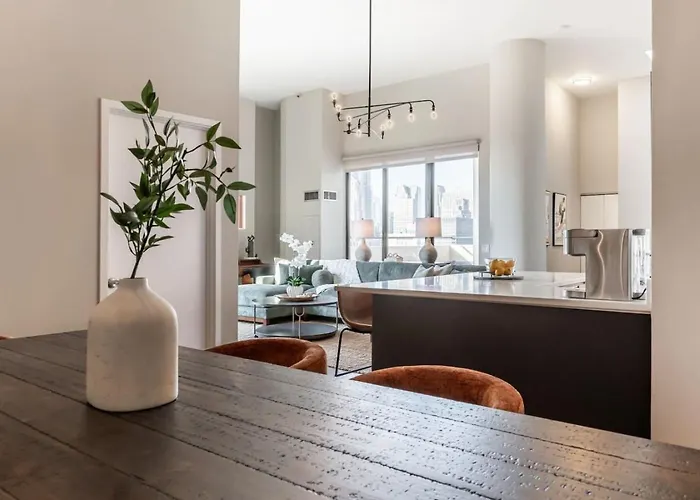 Downtown Penthouse 3bd Views Parking Gym #2 * Chicago
