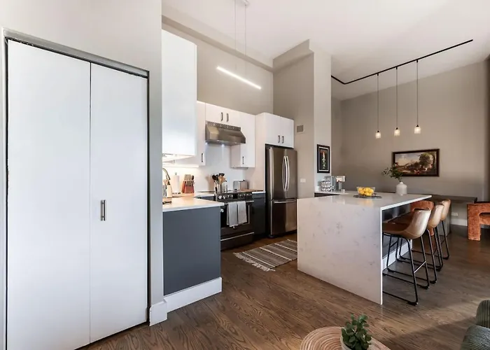 Downtown Penthouse 3bd Views Parking Gym #2 Appartement