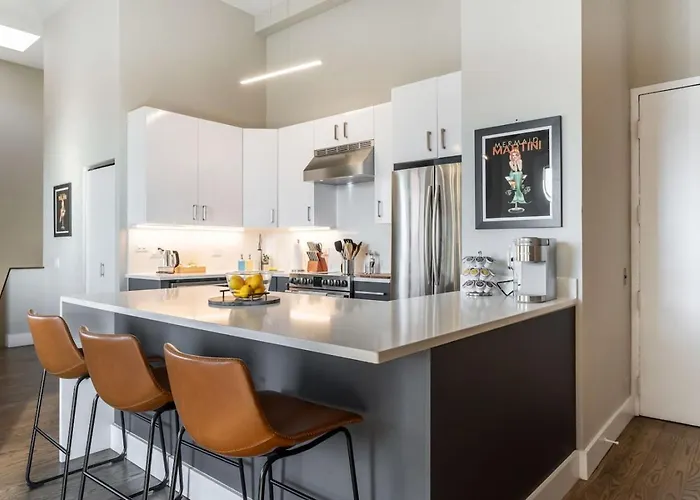 Downtown Penthouse 3bd Views Parking Gym #2 Chicago