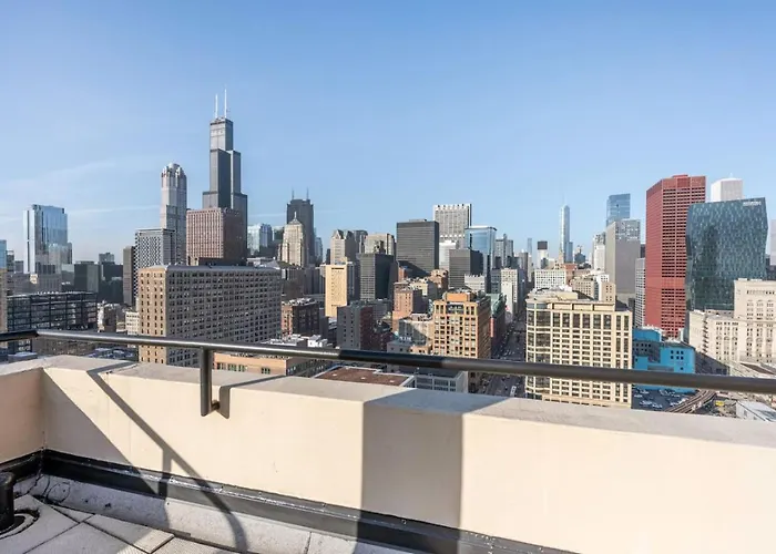 Downtown Penthouse 3bd Views Parking Gym #2